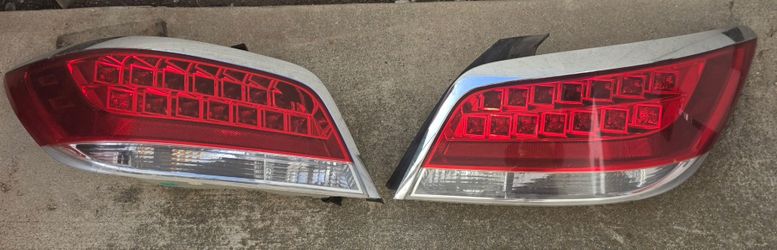 Set of 2 Buick LaCrosse Tail Lights 2010-2013