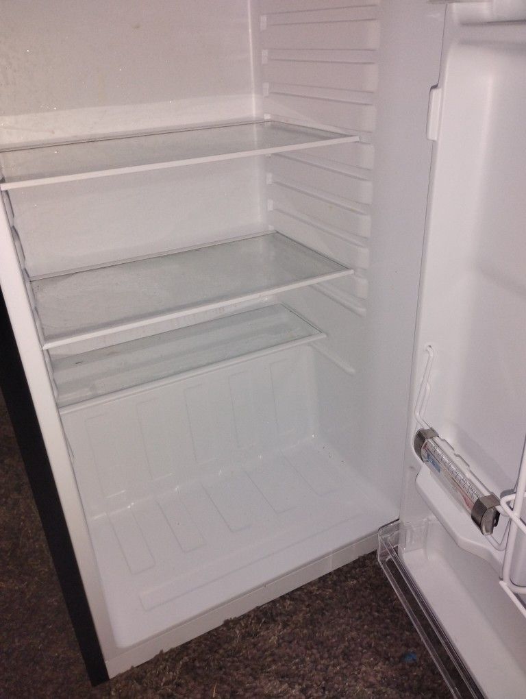 Frigidaire Mini Fridge- Like New