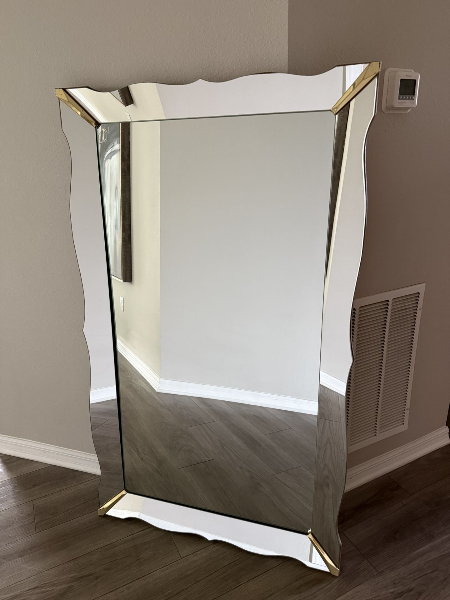 Floor Mirror MOVING
