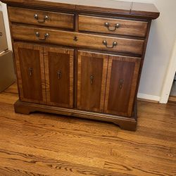 Dresser/Night Stand
