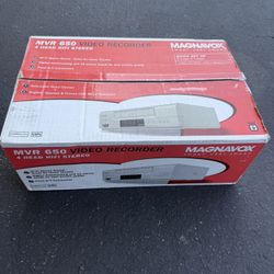 NEW Magnavox MVR 650 video cassette recorder VHS Player 4 Head HiFi Stereo