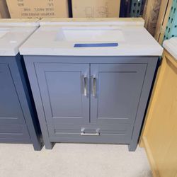 30 in. W x 22 in. D Single Sink Bath Vanity in Gray with White Top $475 