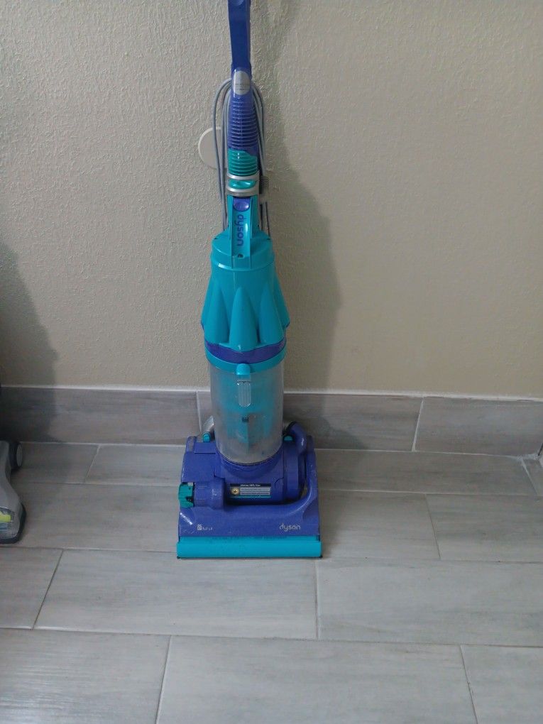 Vacuum Cleaner 