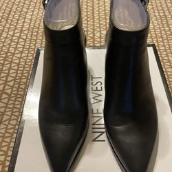 New Nine West Black Leather Booties