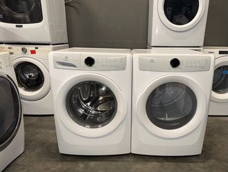 ELECTROLUX XL CAPACITY WASHER DRYER ELECTRIC SET FREE DELIVERY