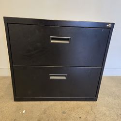 Metal File Cabinet For Legal Or Letter Size $80 