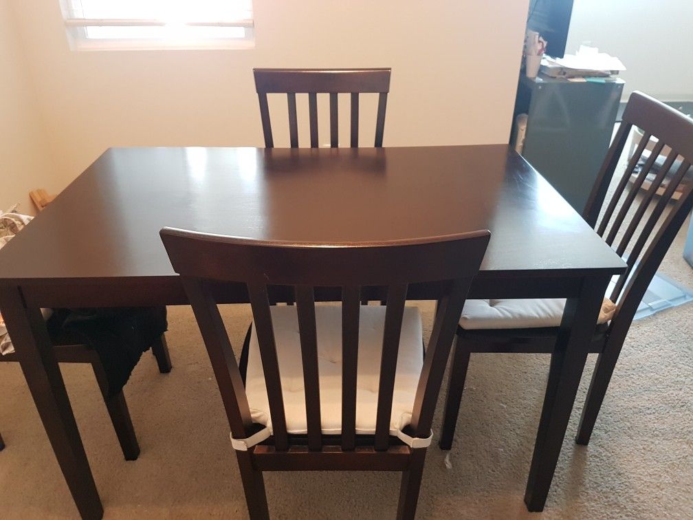 Dining room table set