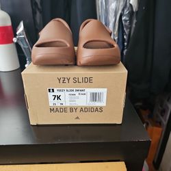 YEEZY SLIDE INFANT