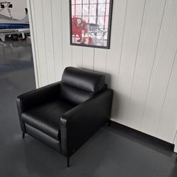 Natuzzi Editions, Fascino Armchair (C008), Black, Like New, FREE DELIVERY