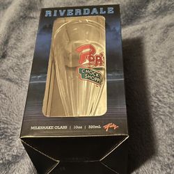 The CW Riverdale Pops Chock’Lit Shoppe Milkshake Glass NEW
