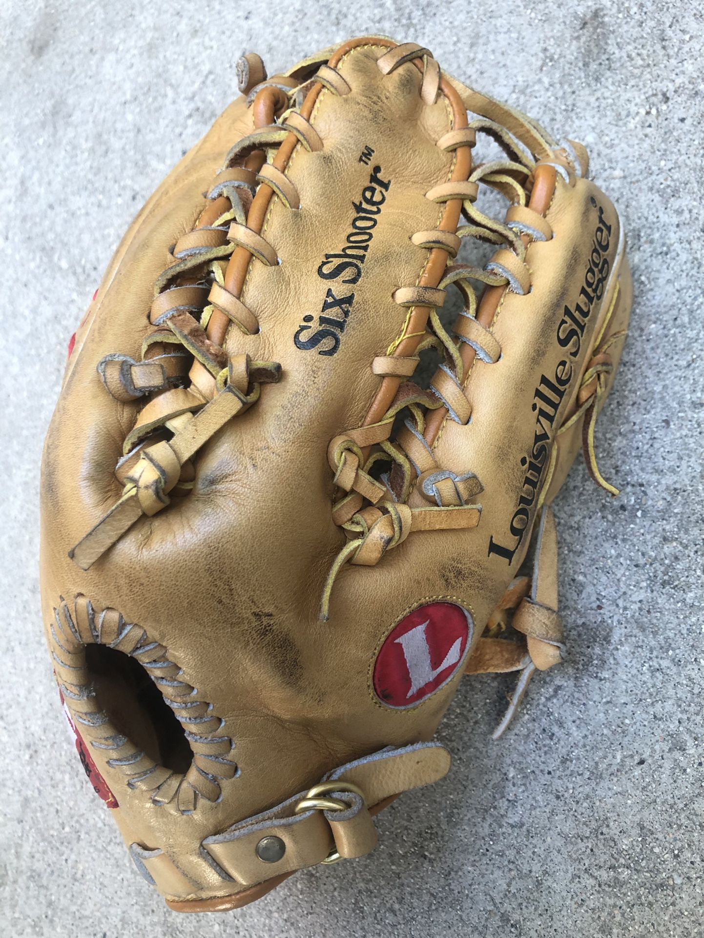 TPX Six Shooter Louisville’s Slugger Baseball Glove Rare!!Have Equipment Bats 