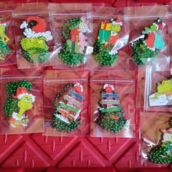 The Grinch Beaded chain W/Wooden Charm Decor