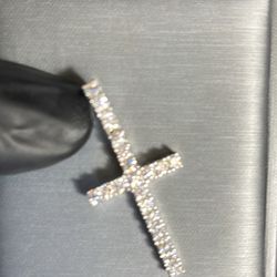 3mm Tennis Style Cross Pendant Moissanite