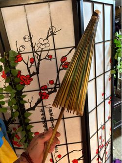 Vintage Hand-Painted Asian Bamboo Paper Parasol / Umbrella – Decorative