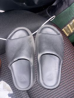 yezzy slides size 5