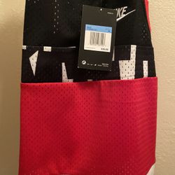 Néw Size M Boys ..Nike Jersey 
