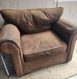 FREE SOFA CHAIR