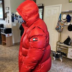 Men’s Tommy Hilfiger Red Puffy Jacket 