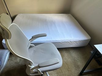 Gaming chair and a queen mattress like you