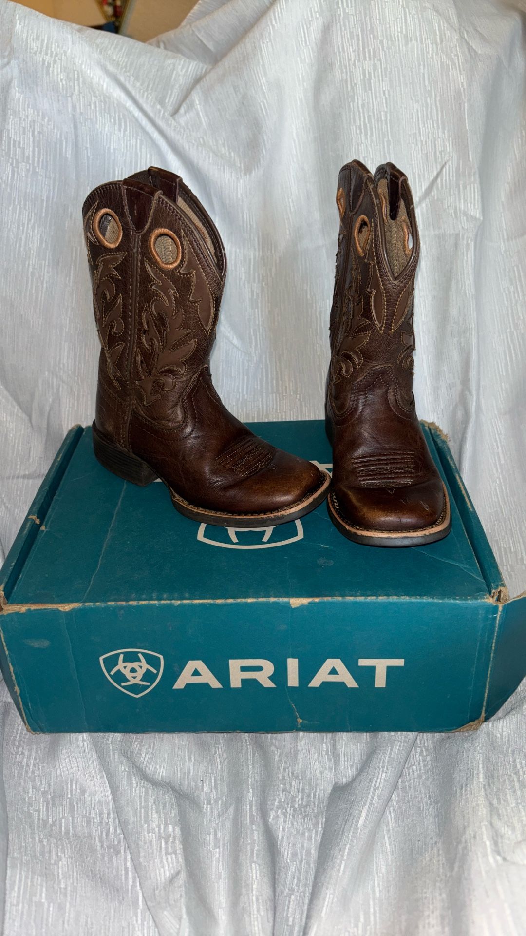 Ariat