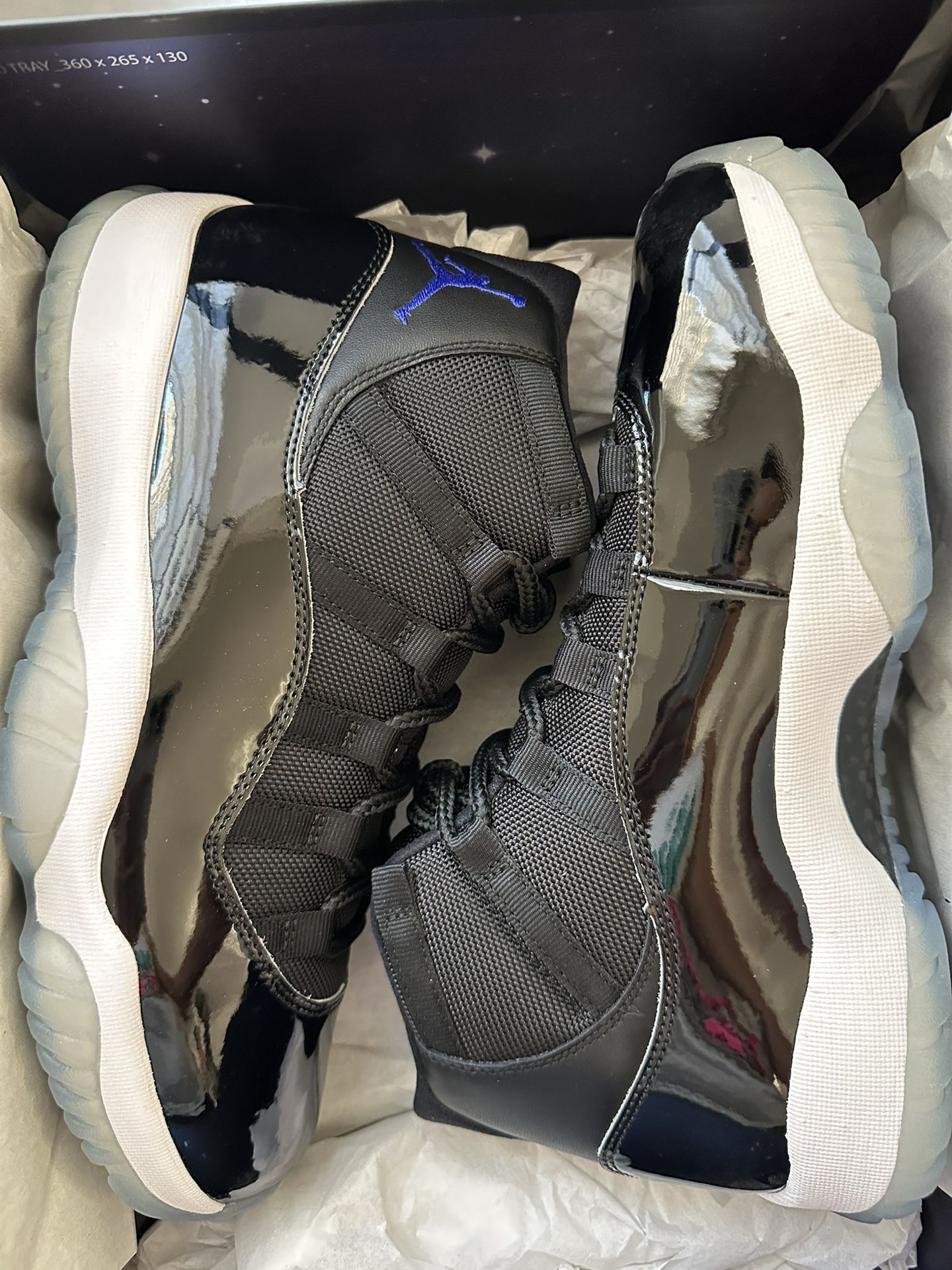 Jordan XI Space Jam Size 9.5 2016 New