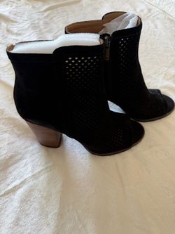 Lucky Brand Lakyn Black Suede Laser Cut Open Toe Ankle Booties Size 9M