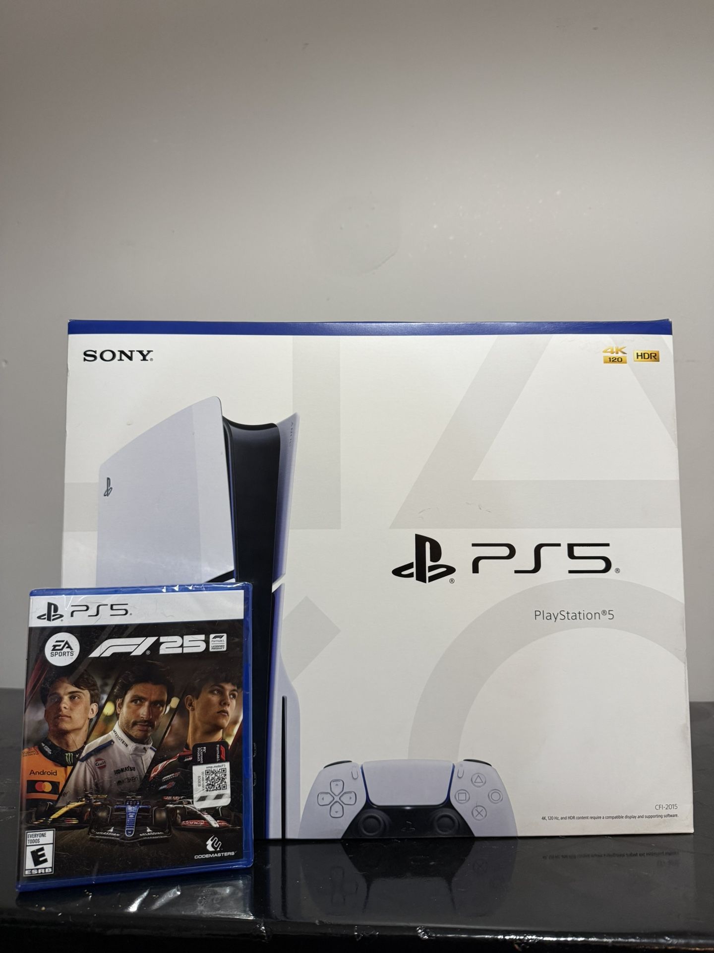 PlayStation 5 Slim Console Disc Edition W/game