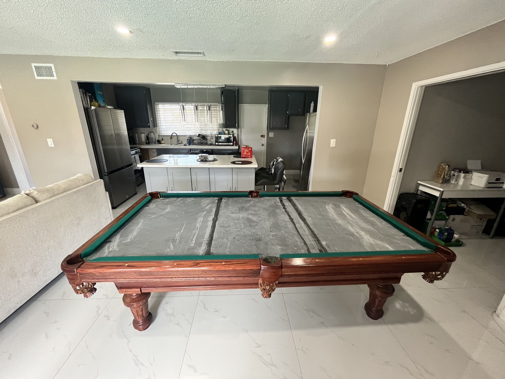 Pool Table 8ft ( Free Delivery & Set Up )