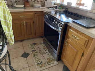 Custom Kitchen Cabinets