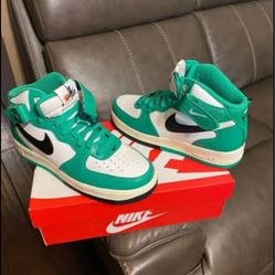 Nike Air Force 1 Mid Split Stadium Green Dz2554-100  Boys size 8 Worn 1 time. $80