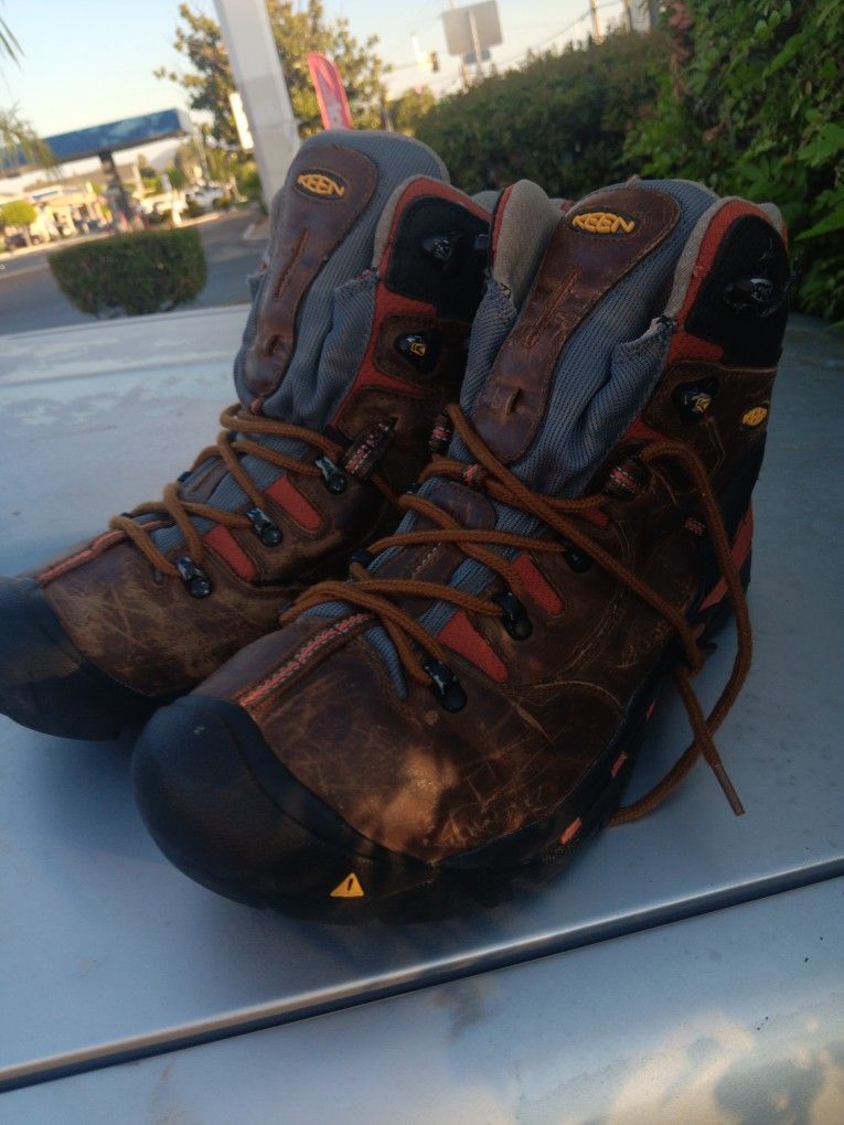 KEEN Work Boots Not Steel Toed. Size 13.