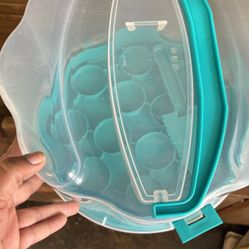 16 Cupcake Holder bucket 