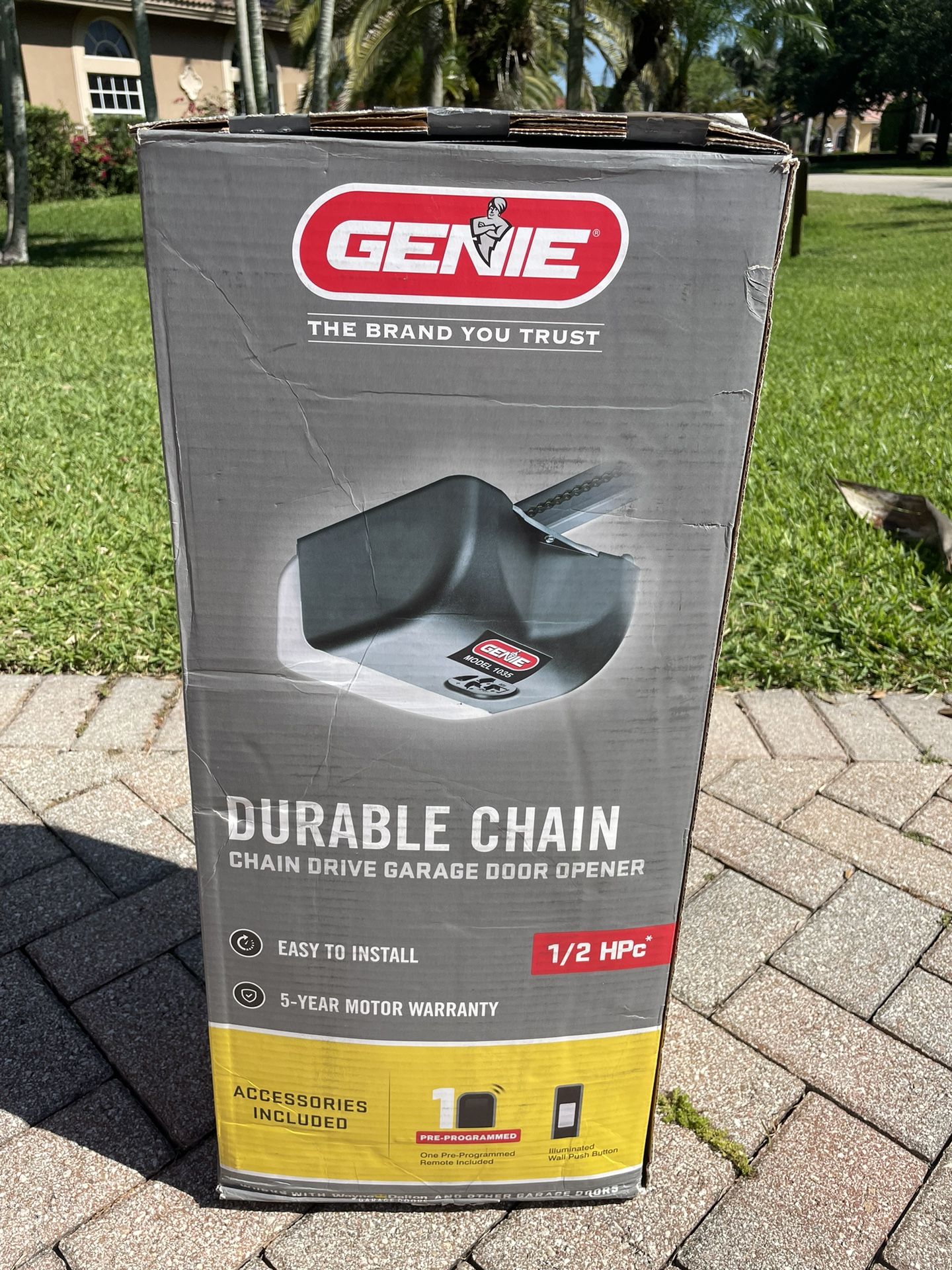 Genie 1/2 HP Chain Drive Garage Door Opener