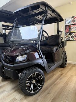 Like New Lithium Club Car Tempo