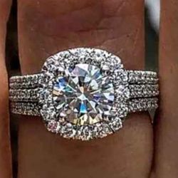 Women's Engagement Ring 