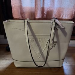 Beautiful White Guess Purse-Brand New