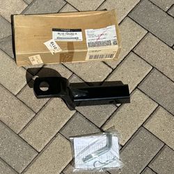  New Ford OEM Trailer Hitch Ball Mount 4” Drop