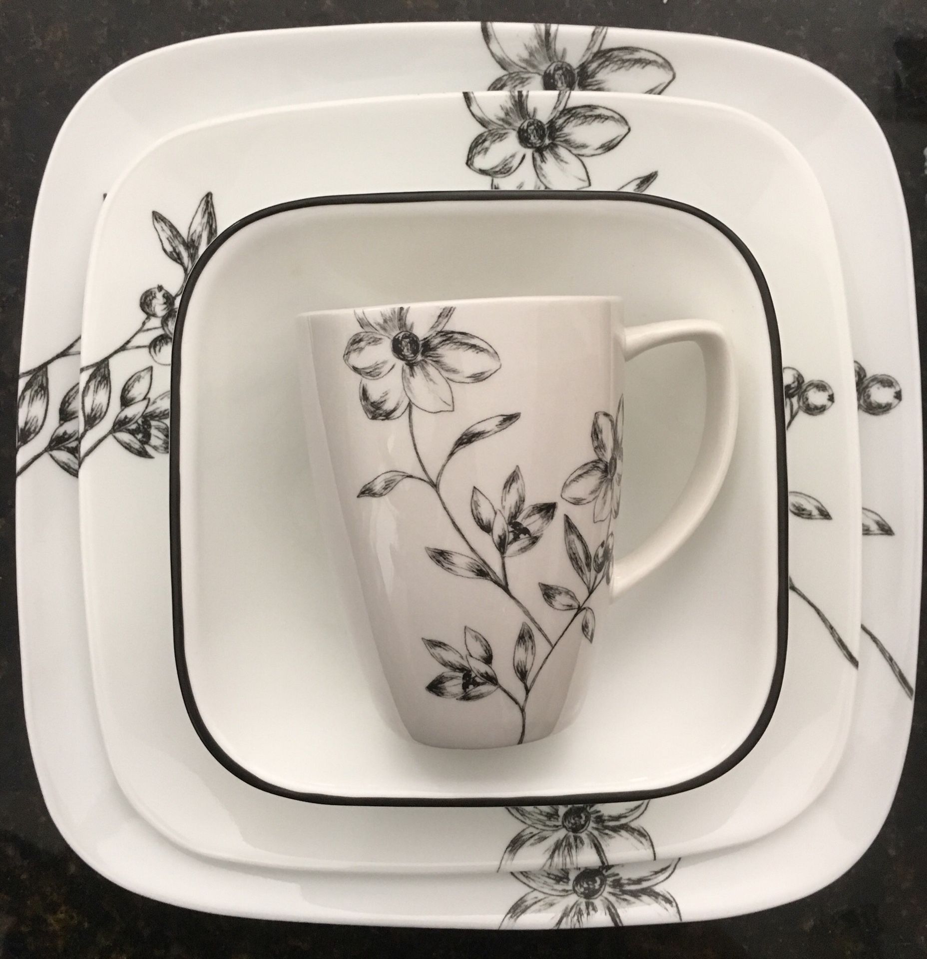 CORELLE Dinnerware Set 16pc Favorite Fleur