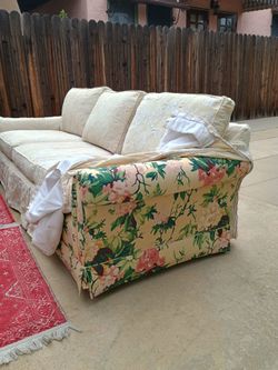 SOFA, WELL BUILT AND MAINTAINED
