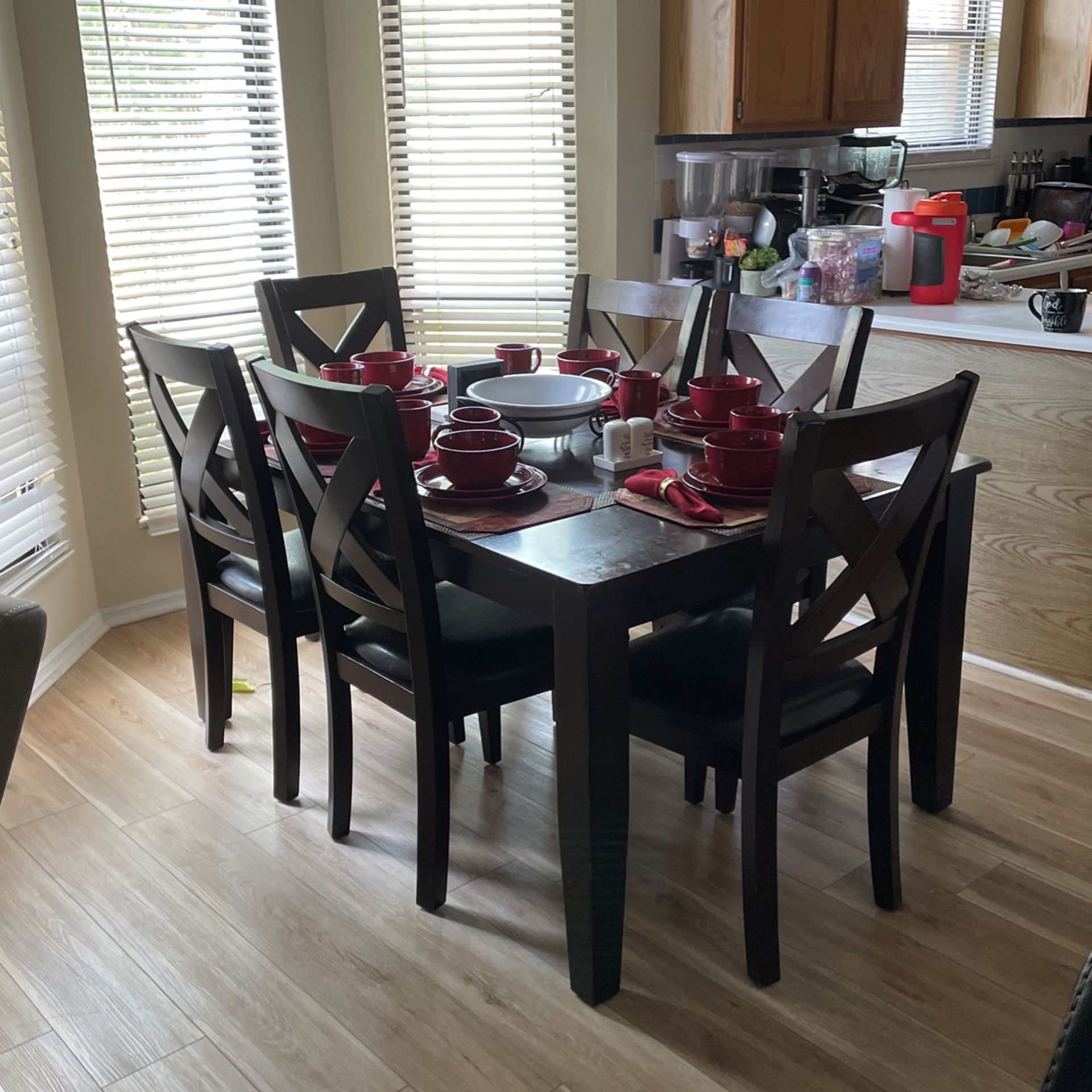 Dining Room Table 