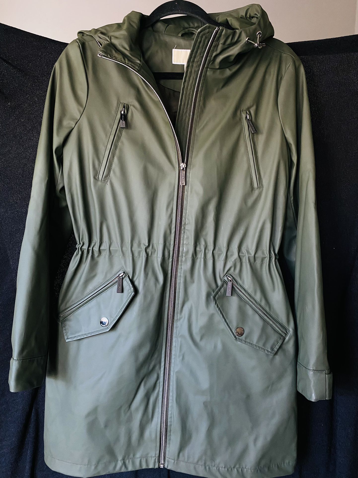 Pre Loved Condition Michael Kors Womens Rain Jacket - XS for Sale in Chula  Vista, CA - OfferUp