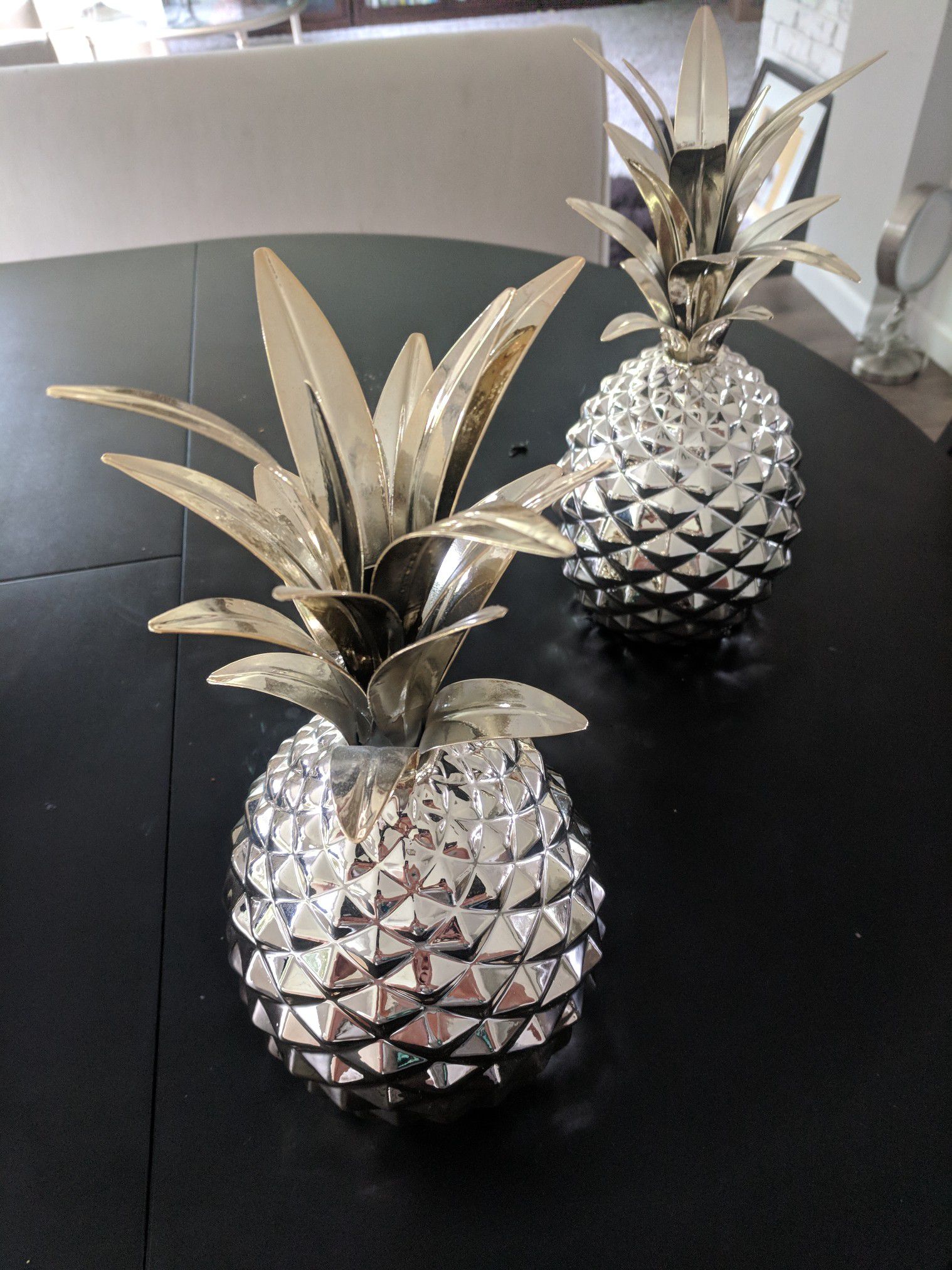 Pineapple home decor (set of two)