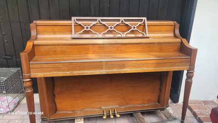 Free piano