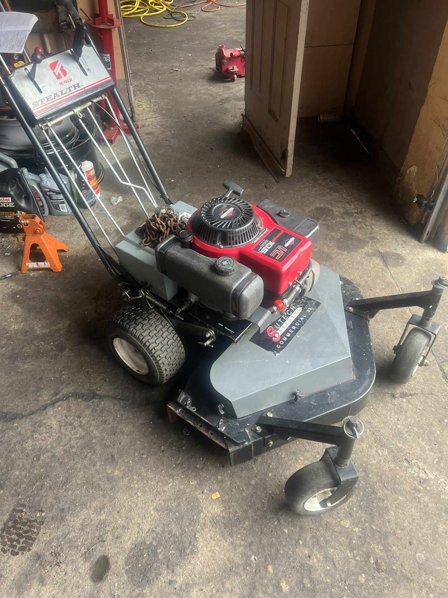 Sutech Comercial Grade Lawnmower Stratton Motor