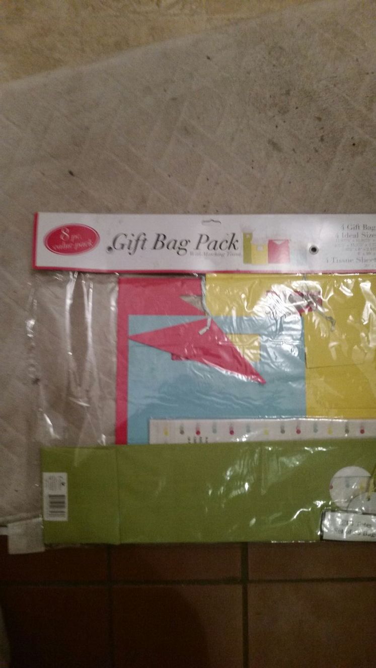 Brand new gift bags still in package