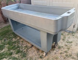 Cambro Commercial 6-Foot Portable Cold Food / Salad Bar Buffet Cart on Wheels