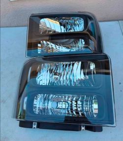 05-07 Ford F250 F350 F450 F550 Super Duty Headlights Luces Micas Calaveras Faros Faroles Focos Headlamps