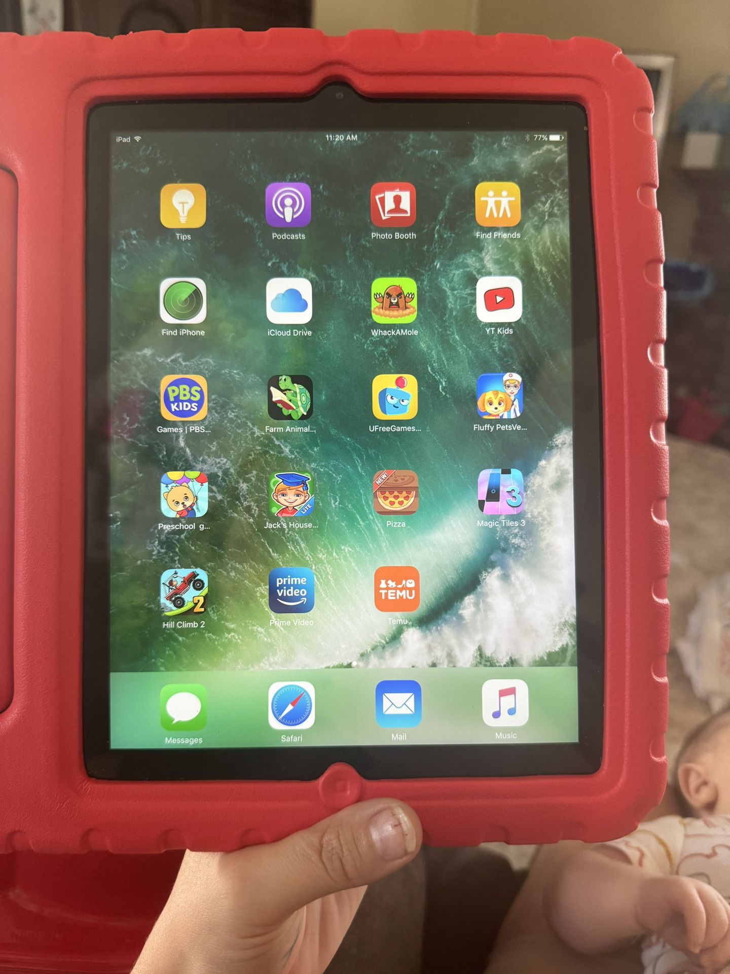 iPad 4th generation iOS 10.3 9.7 Inch Screen Perfect Condition 