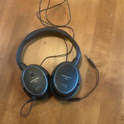 Headphones 