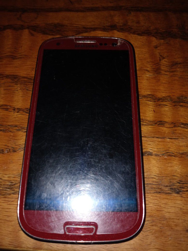 Used Samsung Galaxy S3 Phone As Is Works Great 